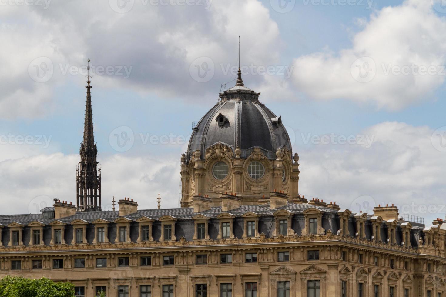 historisches gebäude in paris frankreich foto