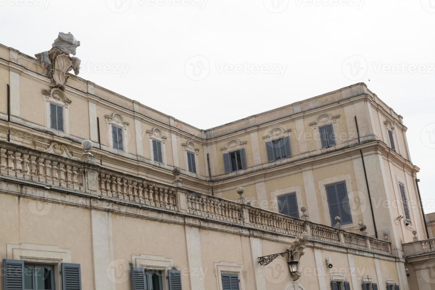 rom, das consulta-gebäude auf dem quirinale-platz. foto