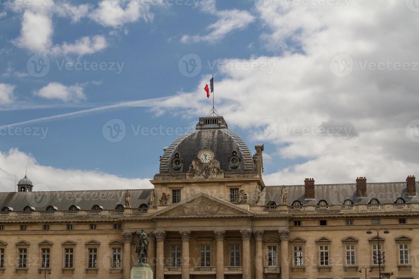 historisches gebäude in paris frankreich foto