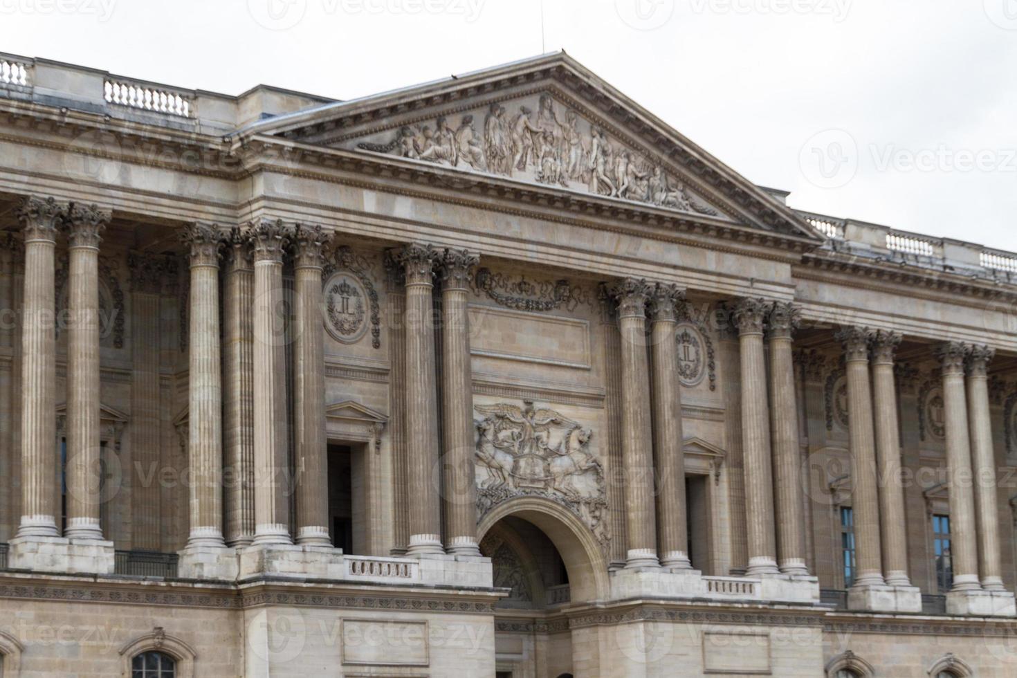 historisches gebäude in paris frankreich foto