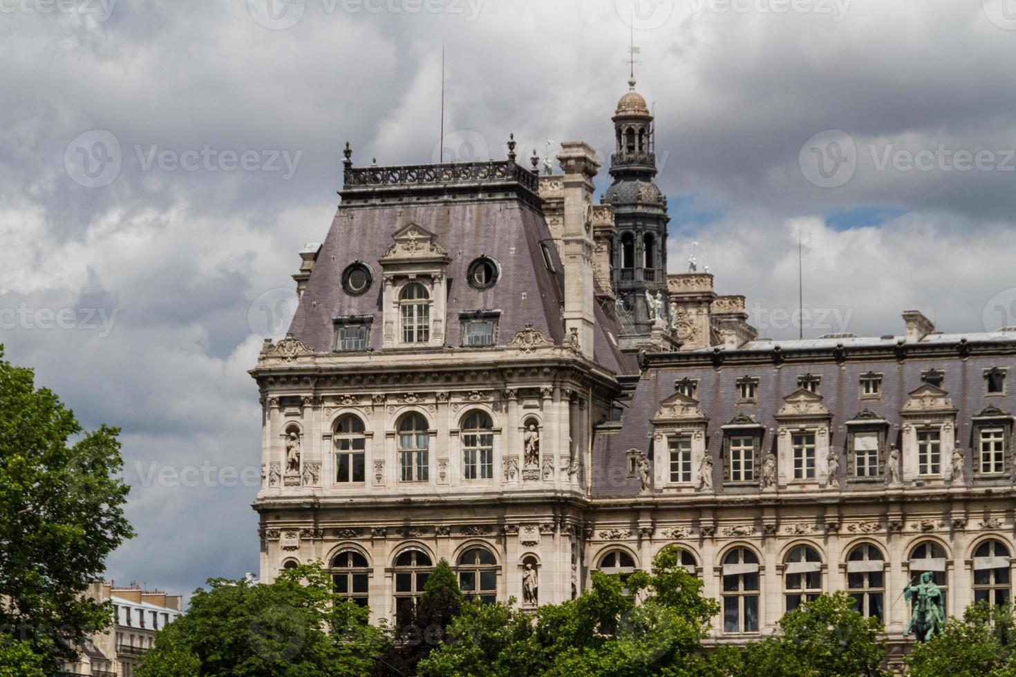 historisches gebäude in paris frankreich foto