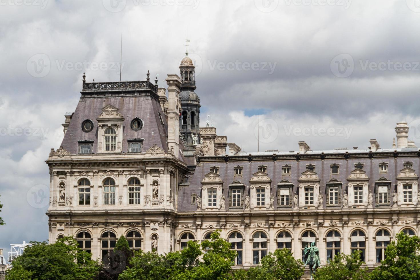 historisches gebäude in paris frankreich foto