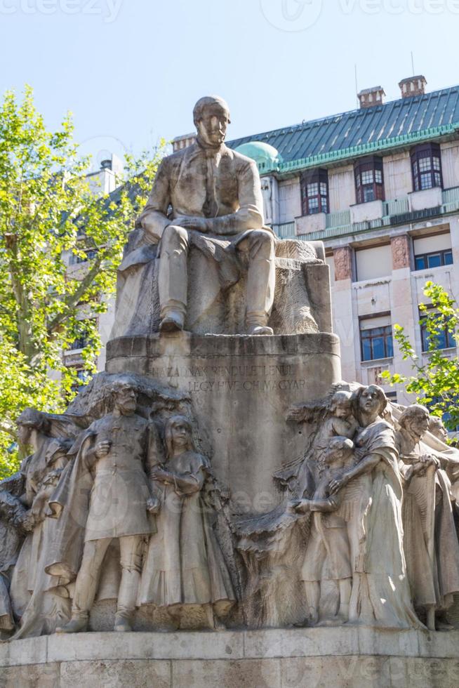 blick auf wahrzeichen in budapest foto