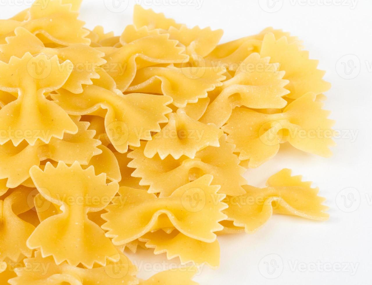 Farfalle-Nudeln, isoliert foto