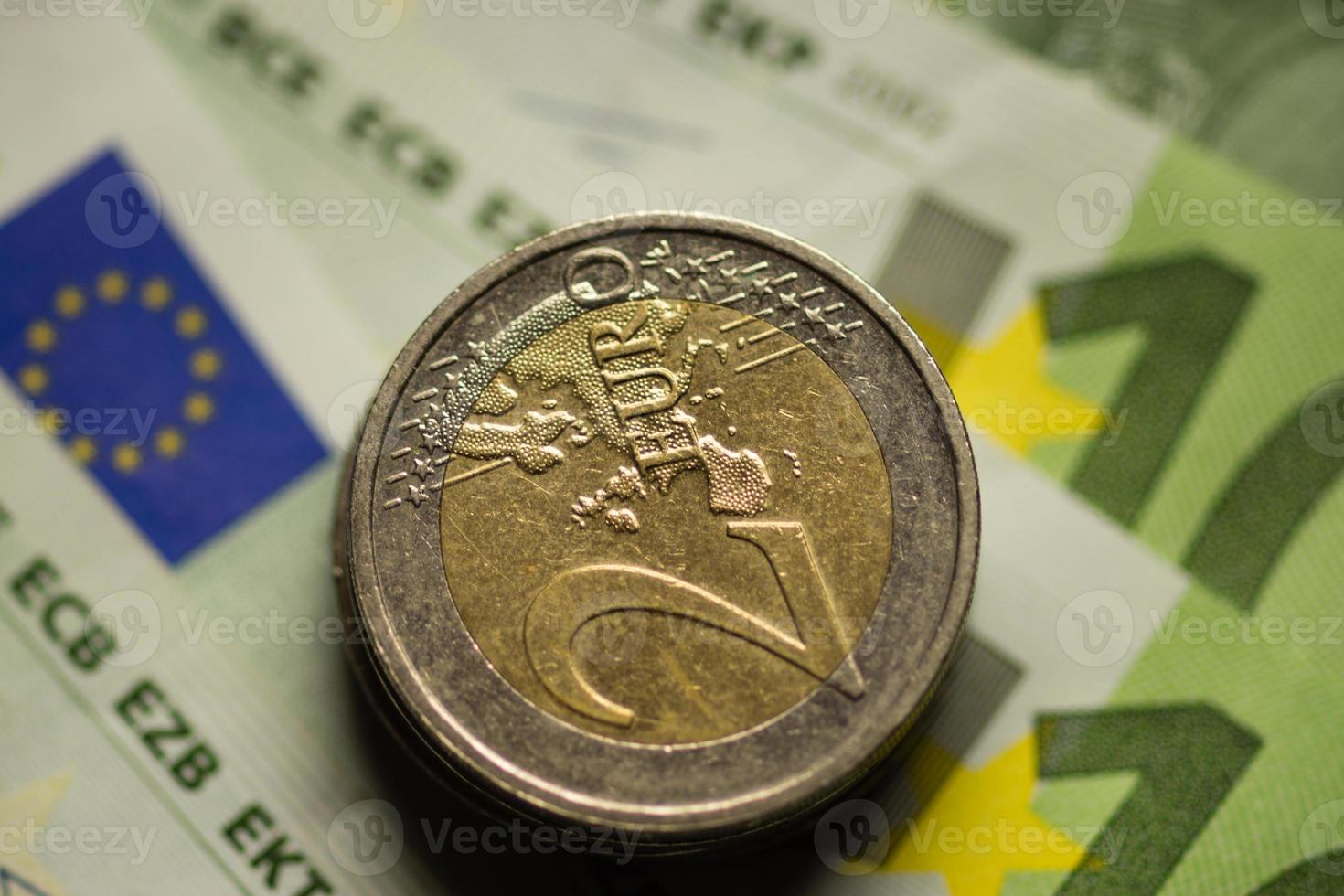 Euro-Münzen und Banknoten Geld. foto