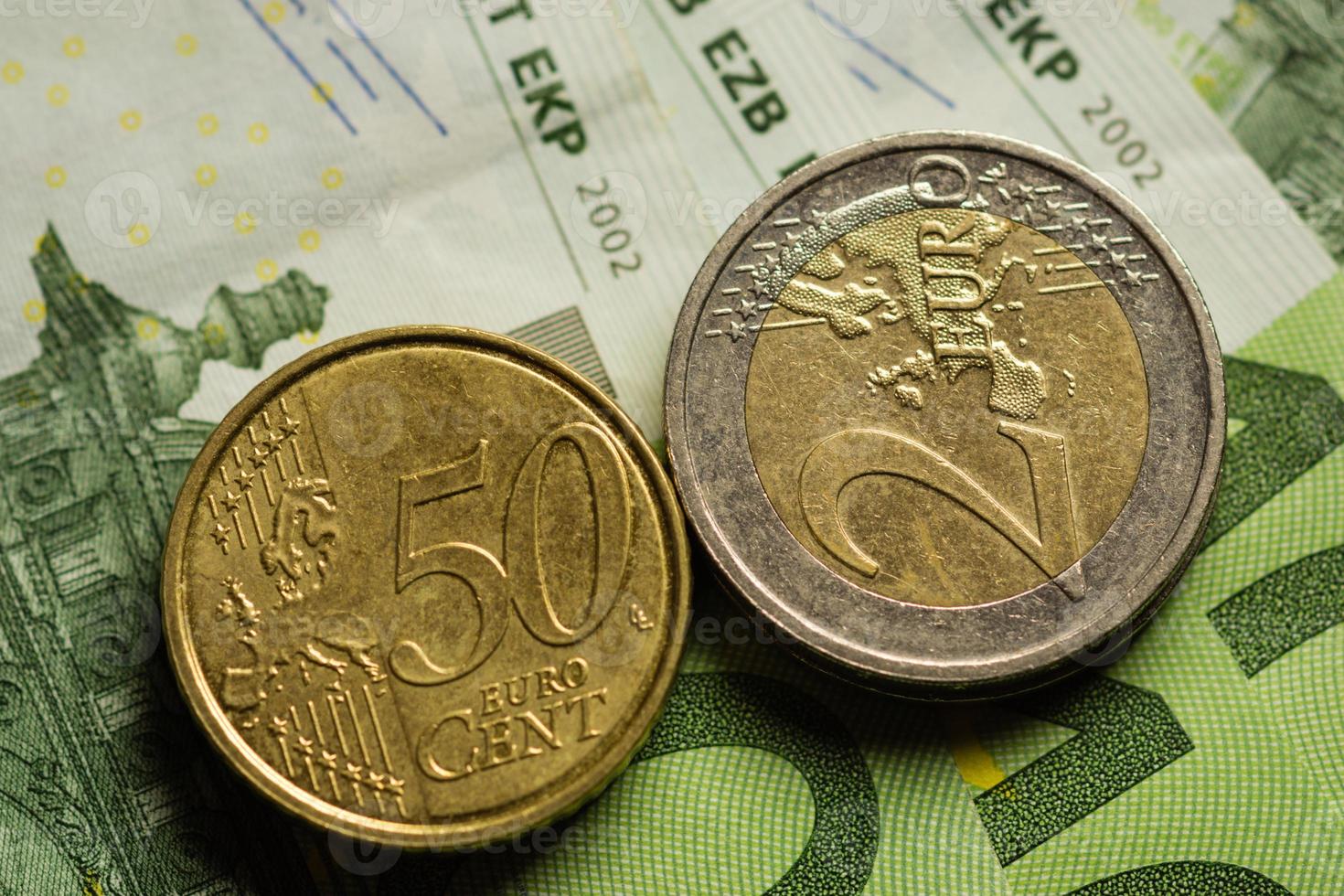 Euro-Münzen und Banknoten Geld. foto