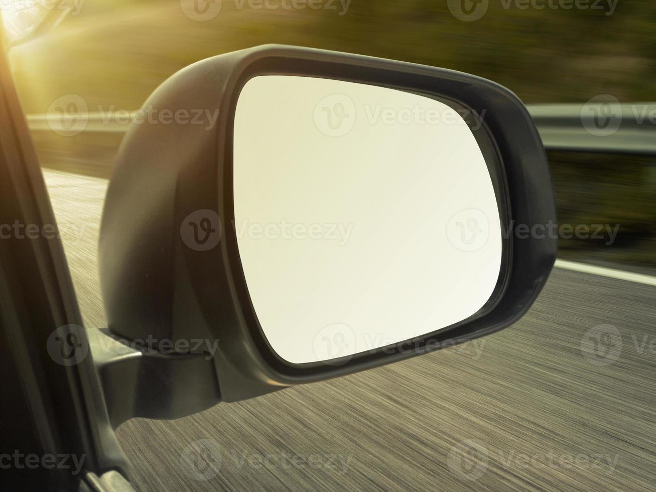 Auto Seitenspiegel. Maschinenteile 16520621 Stock-Photo bei Vecteezy