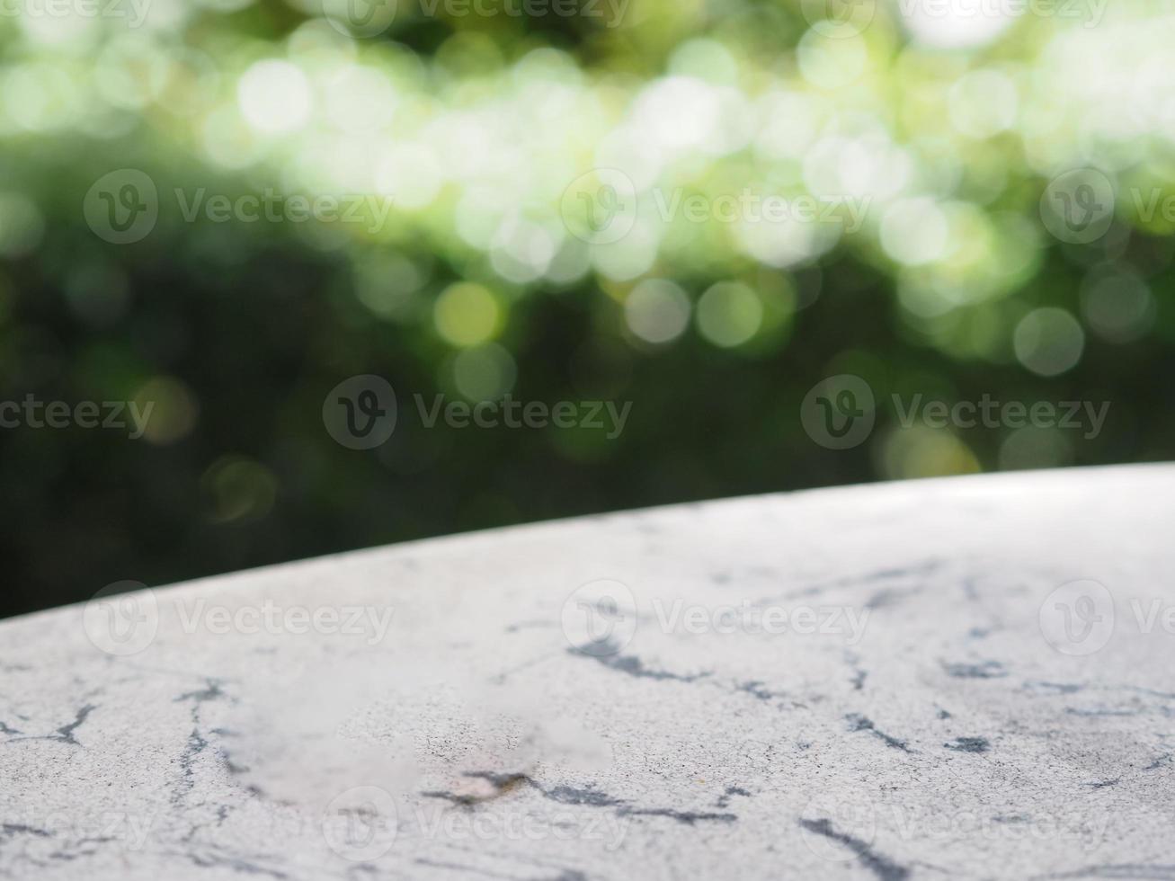 Marmortisch Platz für Produkt abstraktes natürliches Bokeh Sonnenlicht Hintergrund Baum stockfoto foto