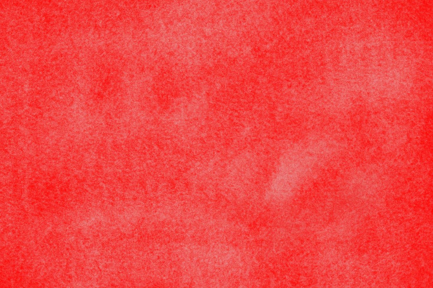 gestempelte weiße graue Farbe auf rotem Hintergrund durch Programmcomputer, abstrakte Kunst raue Beschaffenheitsgrafik. zeitgenössische kunst, monotone künstlerische papierleinwand, platz für rahmenkopie postkarte schreiben foto