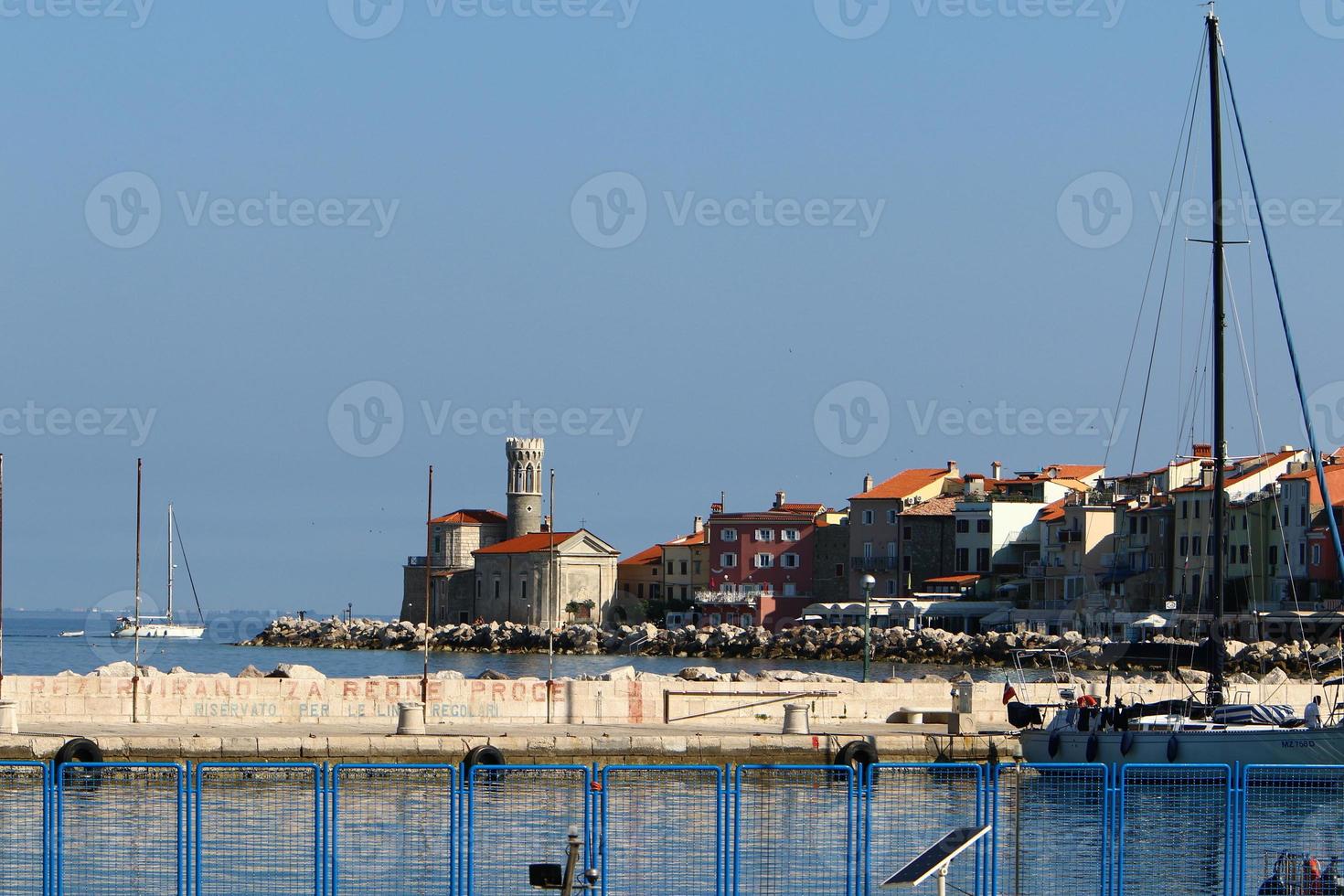 Piran ist ein Ferienort an der Adriaküste in Slowenien. foto