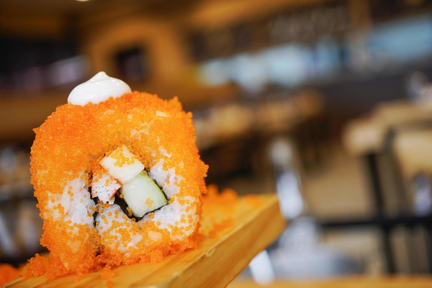 California Roll Sushi japanisches Essen Reisbällchen foto