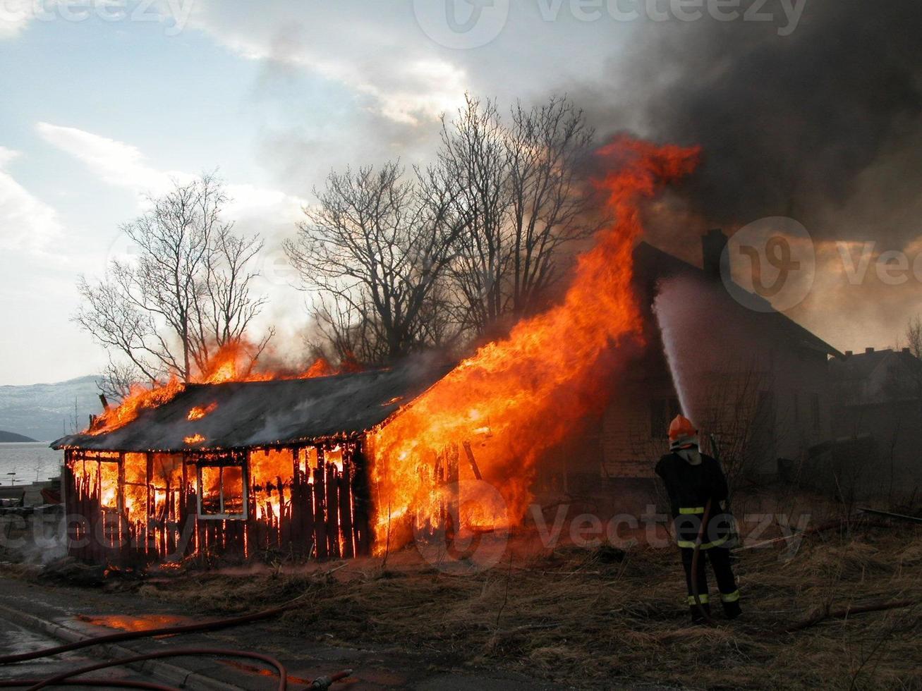 brennendes Haus foto