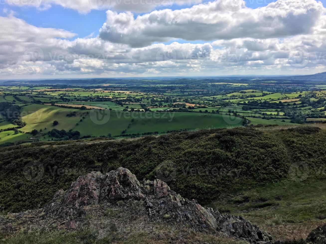 ein blick auf die caradoc-hügel in shropshire foto