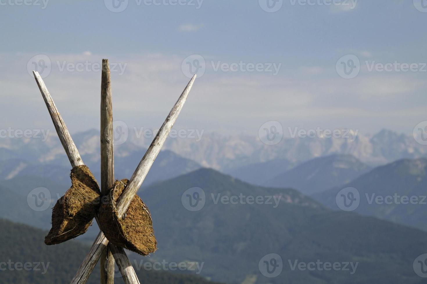 schöne Bergkette in den Alpen foto