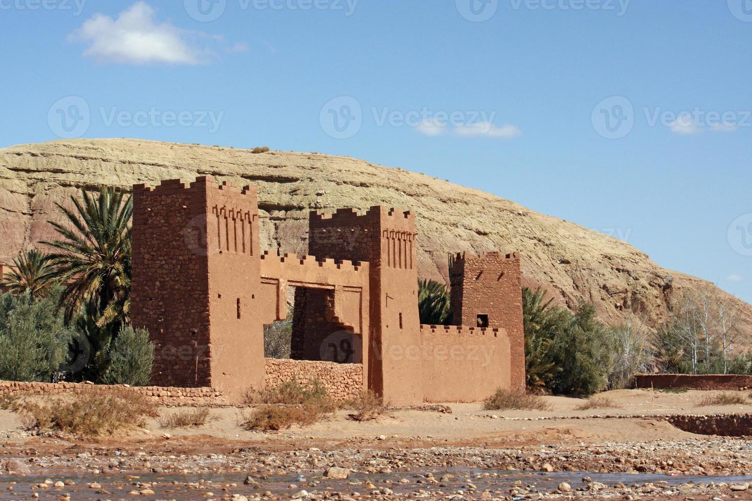 die beeindruckenden lehmstrukturen und gebäude von ait ben haddou in marokko foto