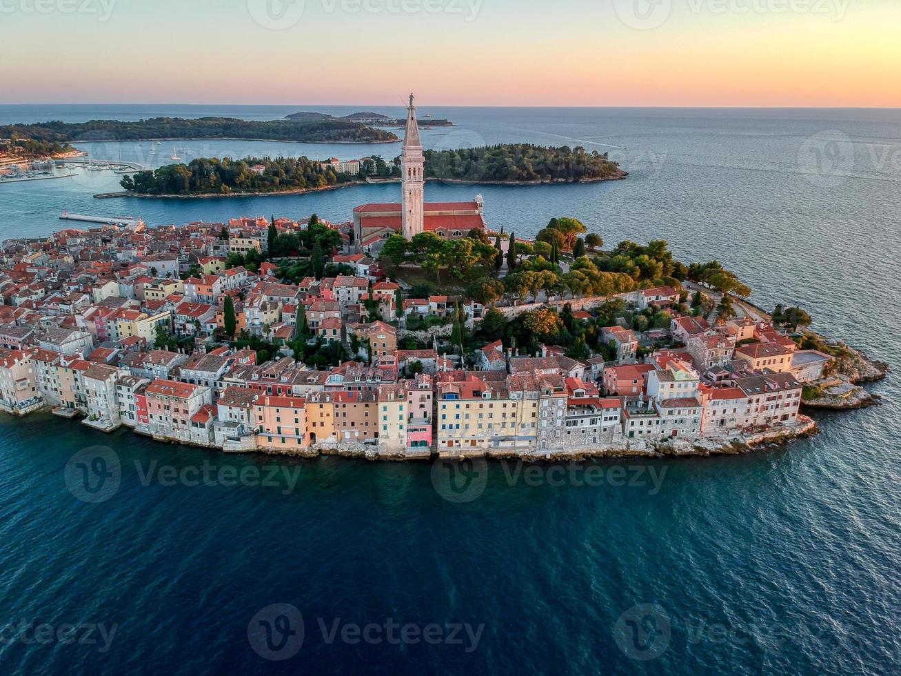 Sonnenuntergang in Rovinj, Kroatien foto