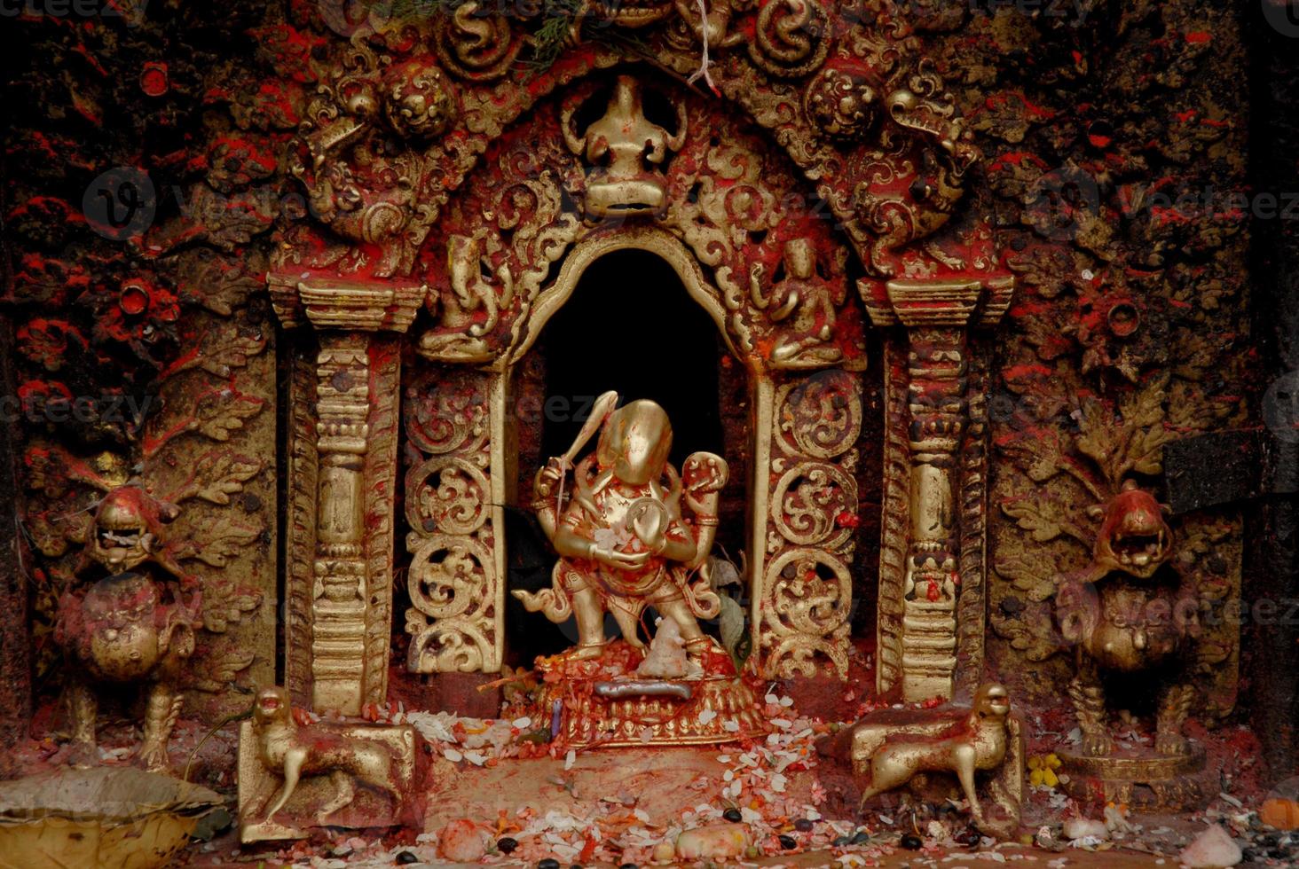 Bronzegöttin am Hindu-Tempel in Nepal. foto