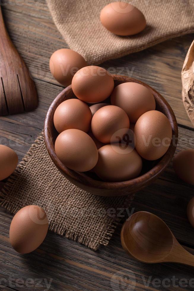 frische braune Eier foto