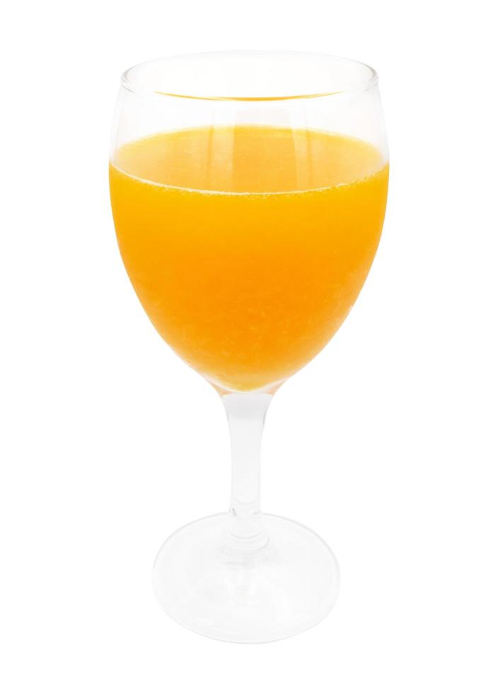 Glas Orangensaft isolieren auf weißem Hintergrund mit Beschneidungspfad. foto