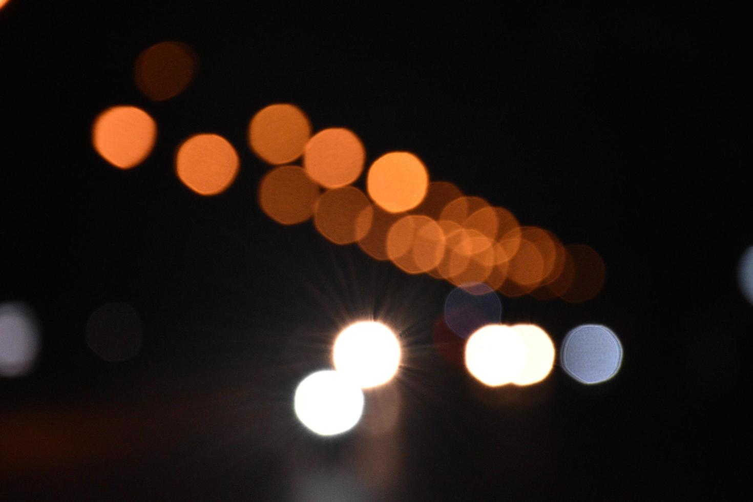 Bokeh Straßenlaterne in der Nacht. foto