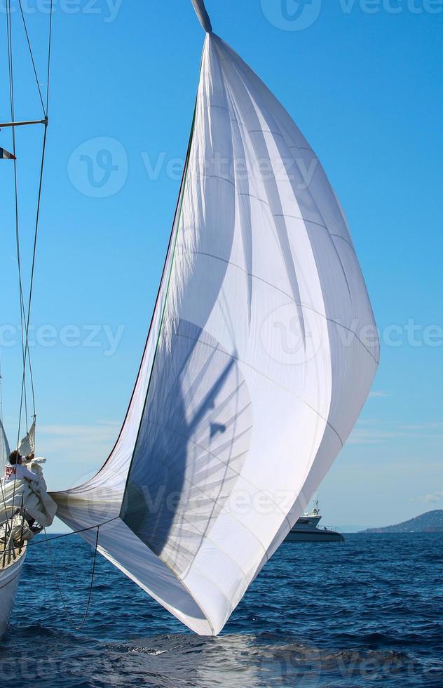 segelboot rennen foto