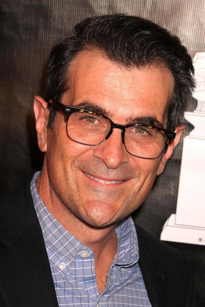 los angeles, aug 13 - ty burrell beim hfpa veranstaltet jährliches stipendienbankett, ankunft im beverly wilshire hotel am 13. august 2015 in beverly hills, ca foto