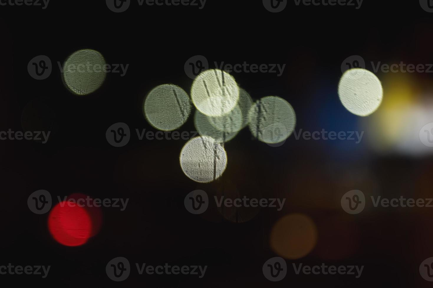 bokeh farbenfroher unscharfer abstrakter hintergrund für geburtstag, jahrestag, hochzeit, silvester oder weihnachten foto