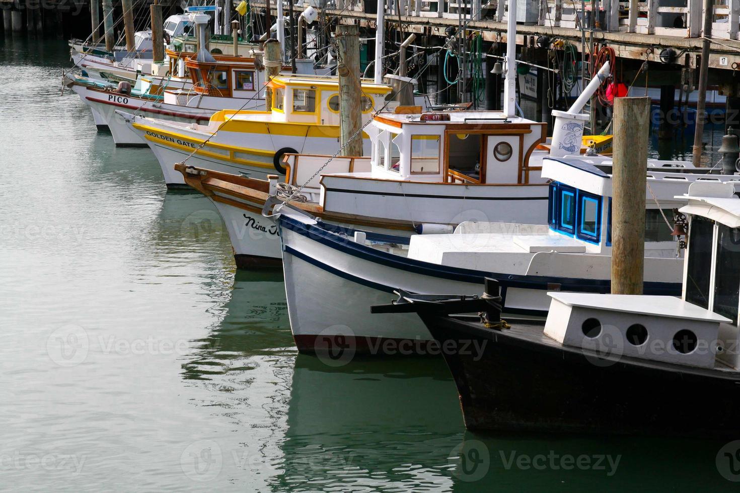 Boote auf Fischerkai in San Francisco, Kalifornien foto