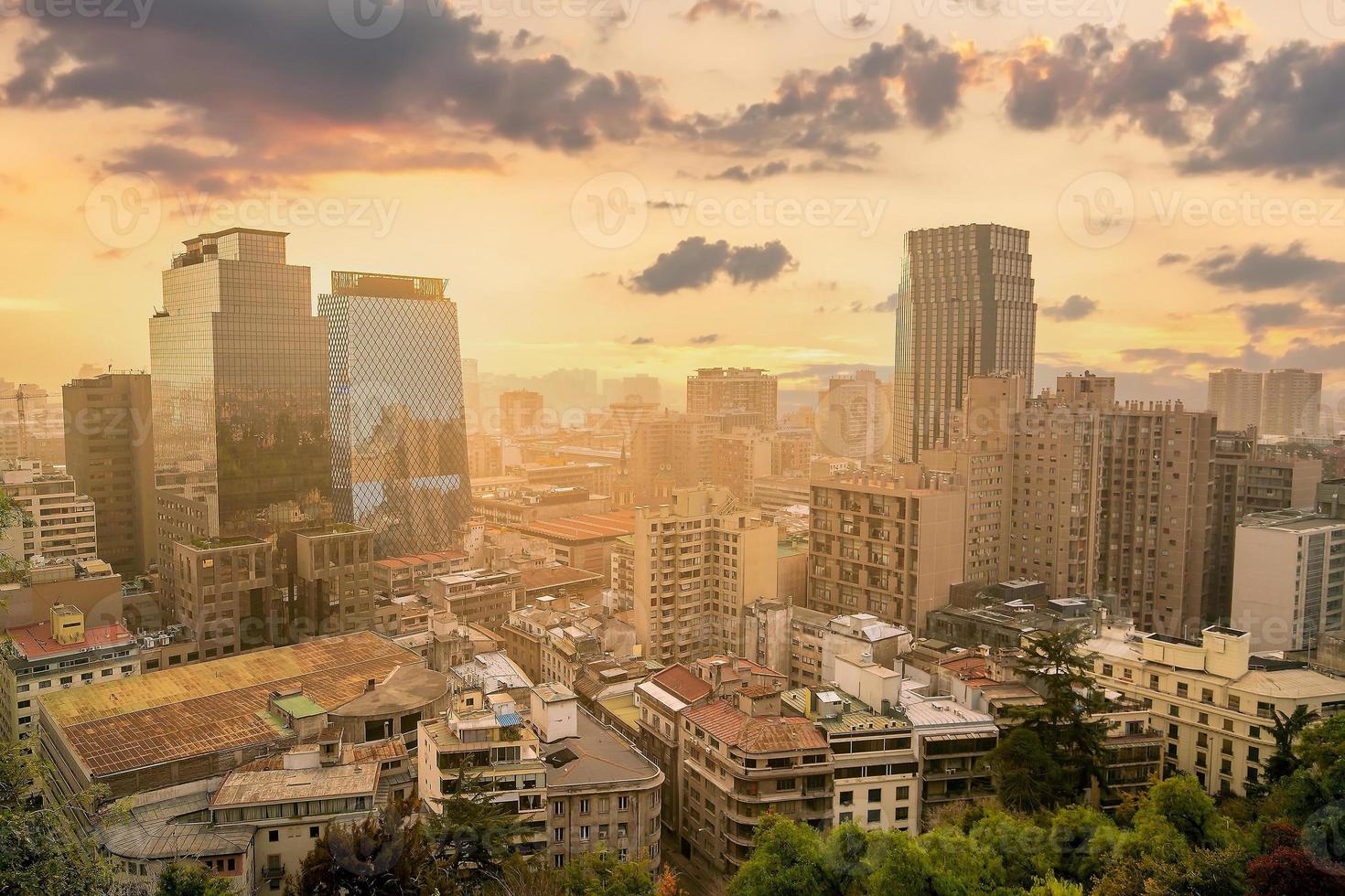 Skyline der Innenstadt von Santiago Stadtbild von Chile foto