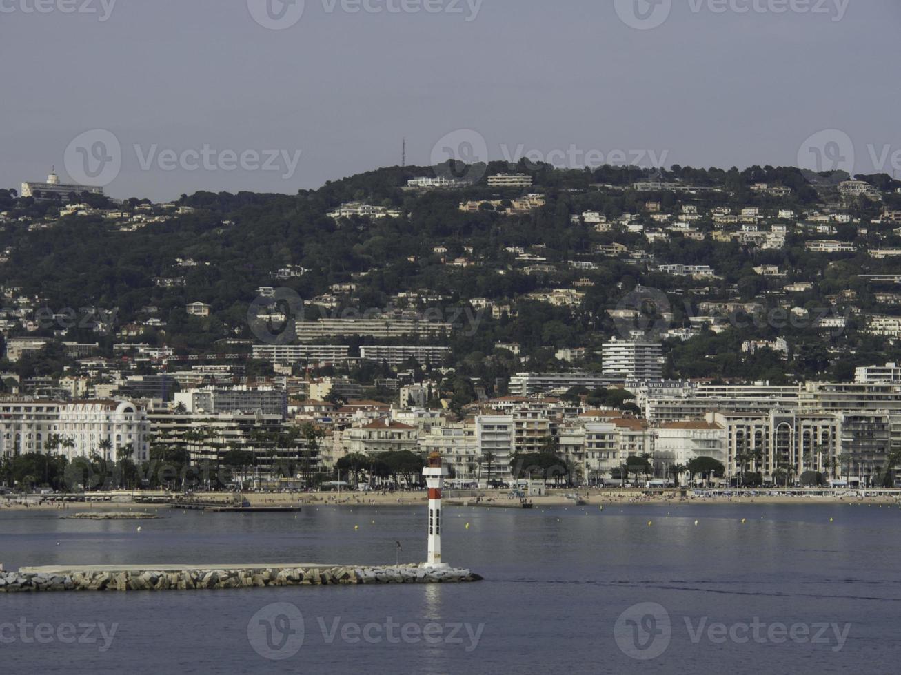 die stadt cannes in frankreich foto