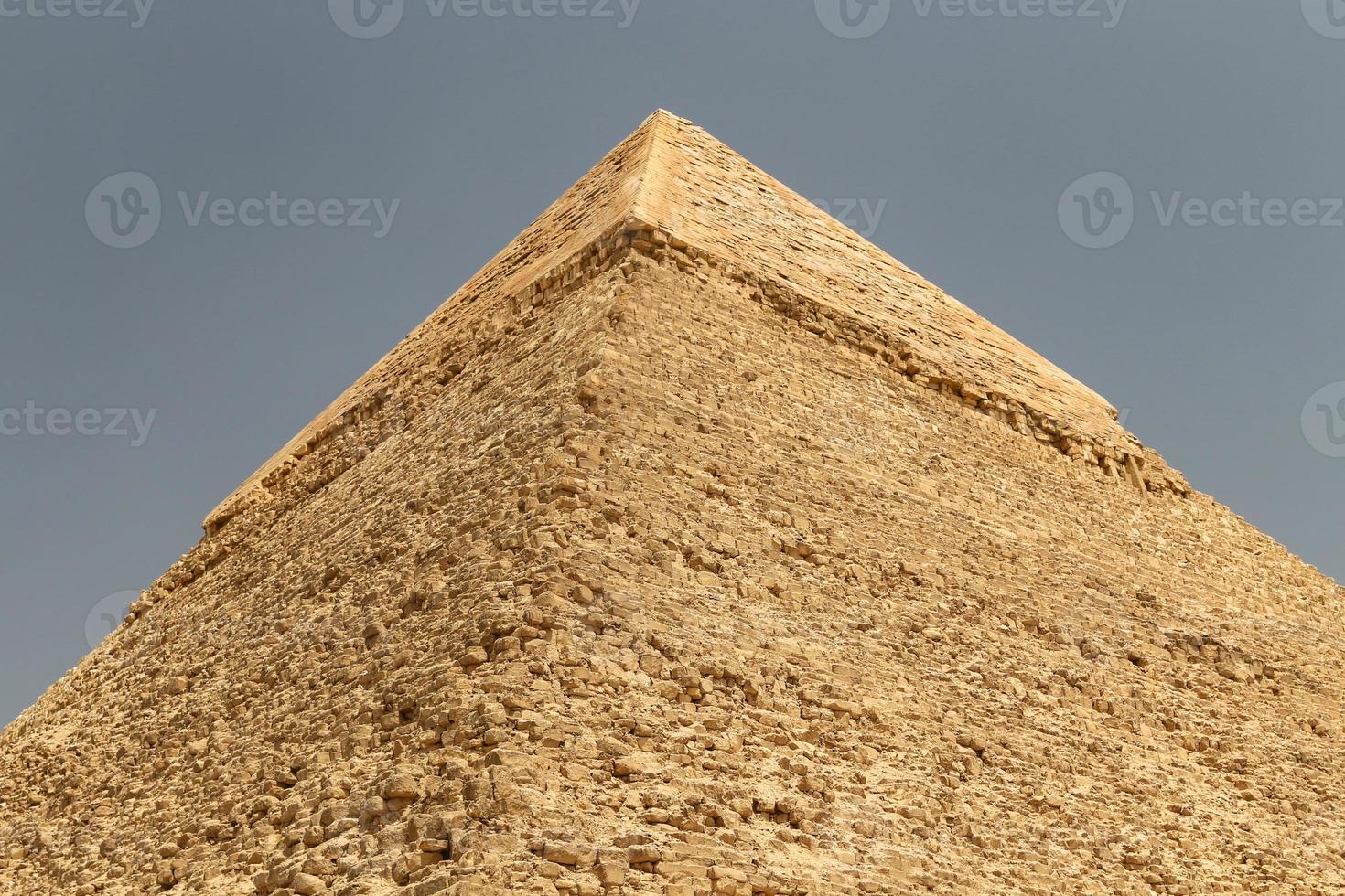 Chephren-Pyramide im Pyramidenkomplex von Gizeh, Kairo, Ägypten foto