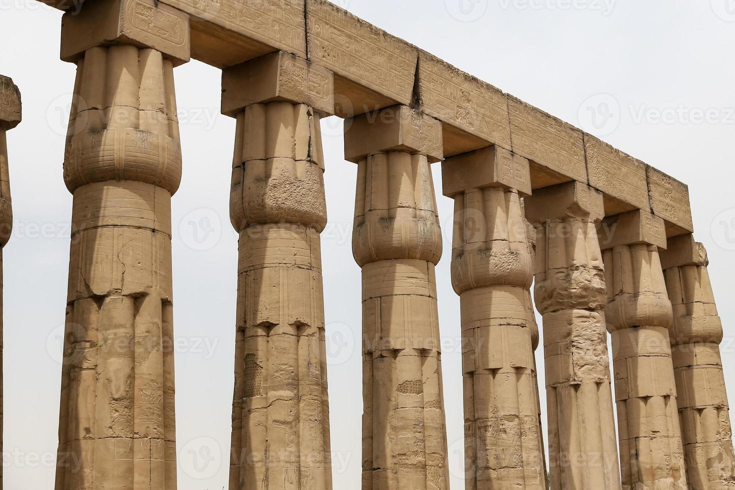 Säulen im Luxor-Tempel, Luxor, Ägypten foto