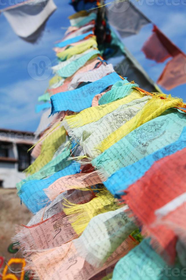 tibetische Gebetsfahnen foto