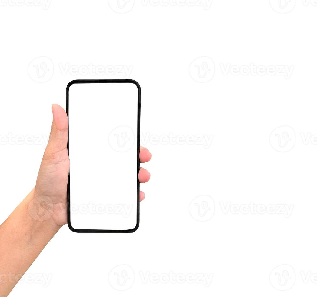 Hand-Geschäftsfrau, die ein mobiles Smartphone mit leerem Bildschirm hält, das auf weißem Hintergrund mit Beschneidungspfad isoliert ist. foto