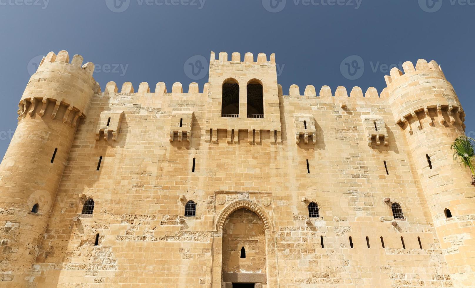 zitadelle von qaitbay in alexandria, ägypten foto