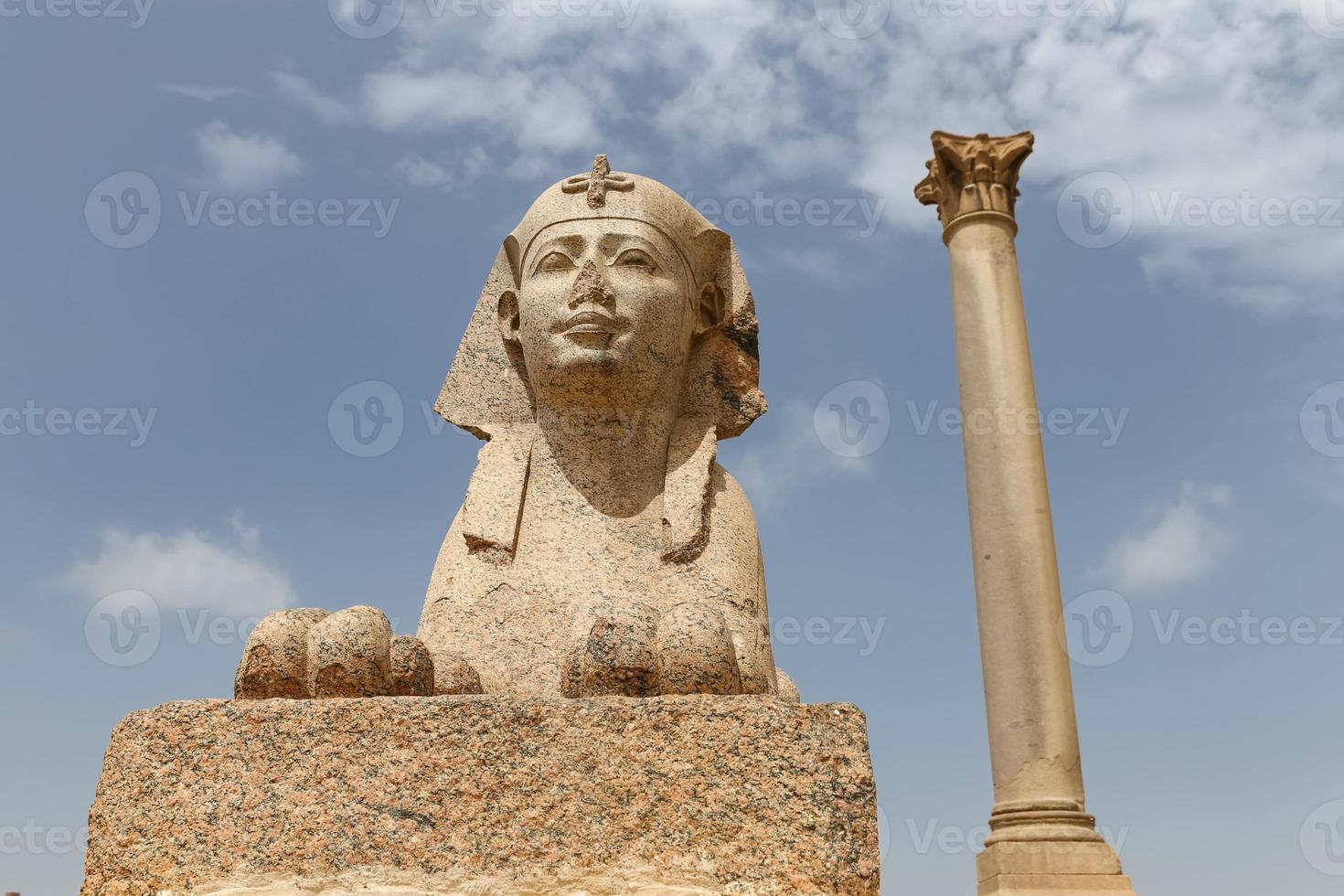 Pompeiussäule in Alexandria, Ägypten foto