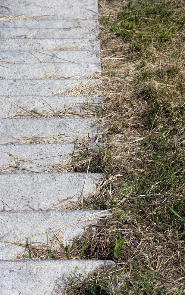 alte Treppe für den Fußgängerverkehr foto