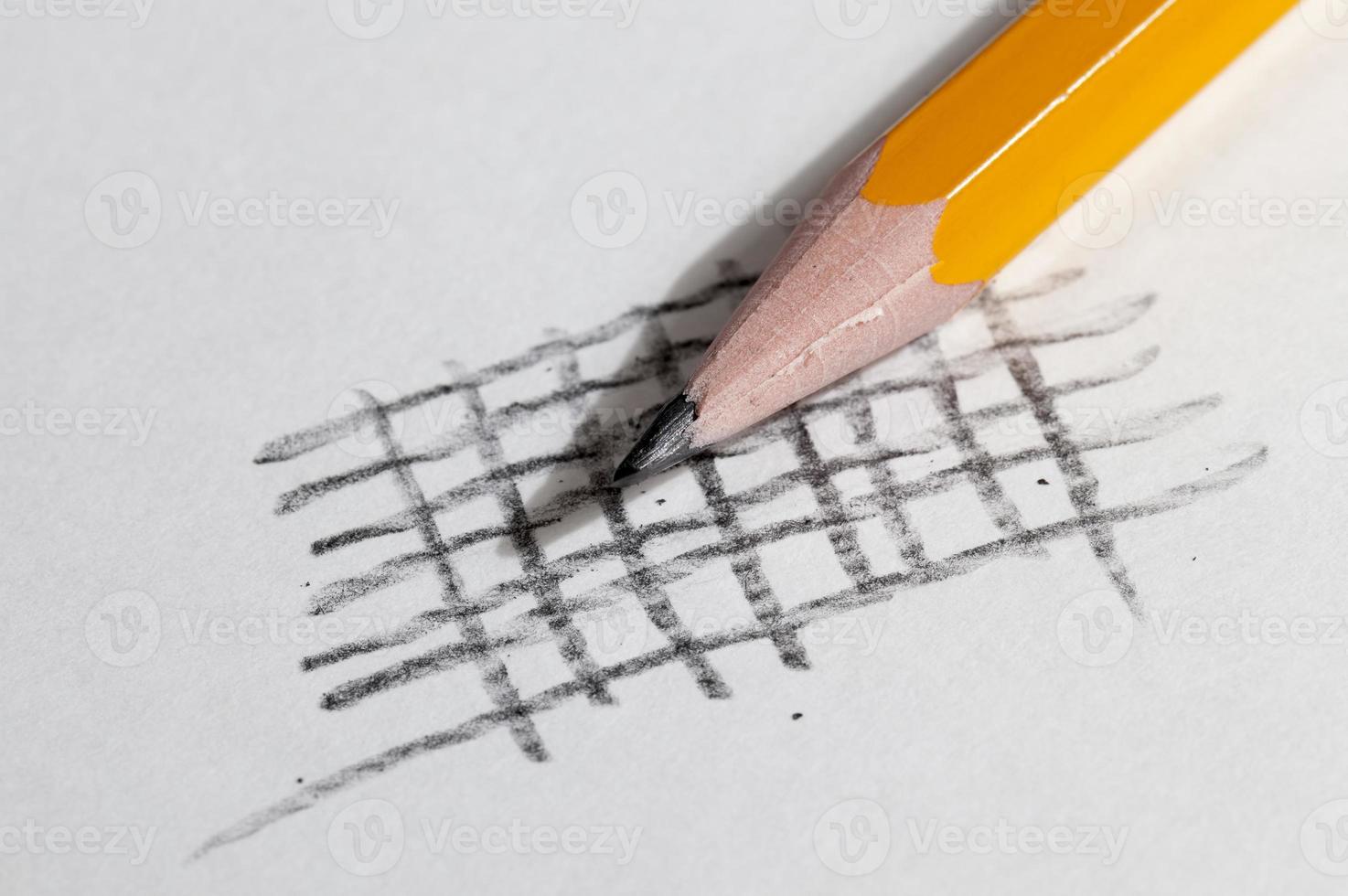 Gitter mit Bleistift gezeichnet foto