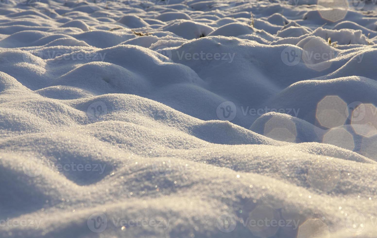 Tiefschneeverwehungen nach dem letzten Schneefall foto