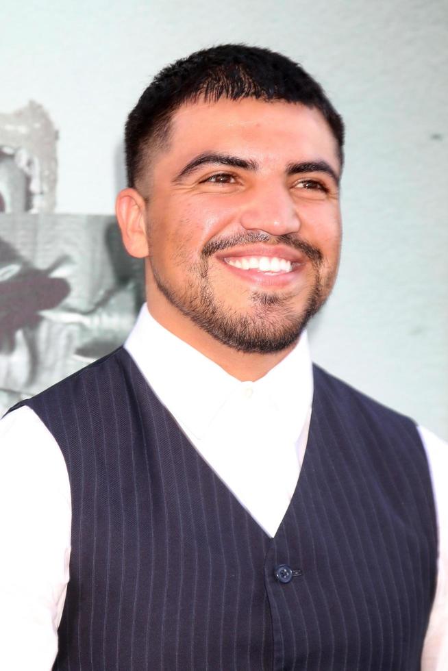 los angeles, 19. juli - victor ortiz bei der lichter aus los angeles premiere im tcl chinese theater imax am 19. juli 2016 in los angeles, ca foto