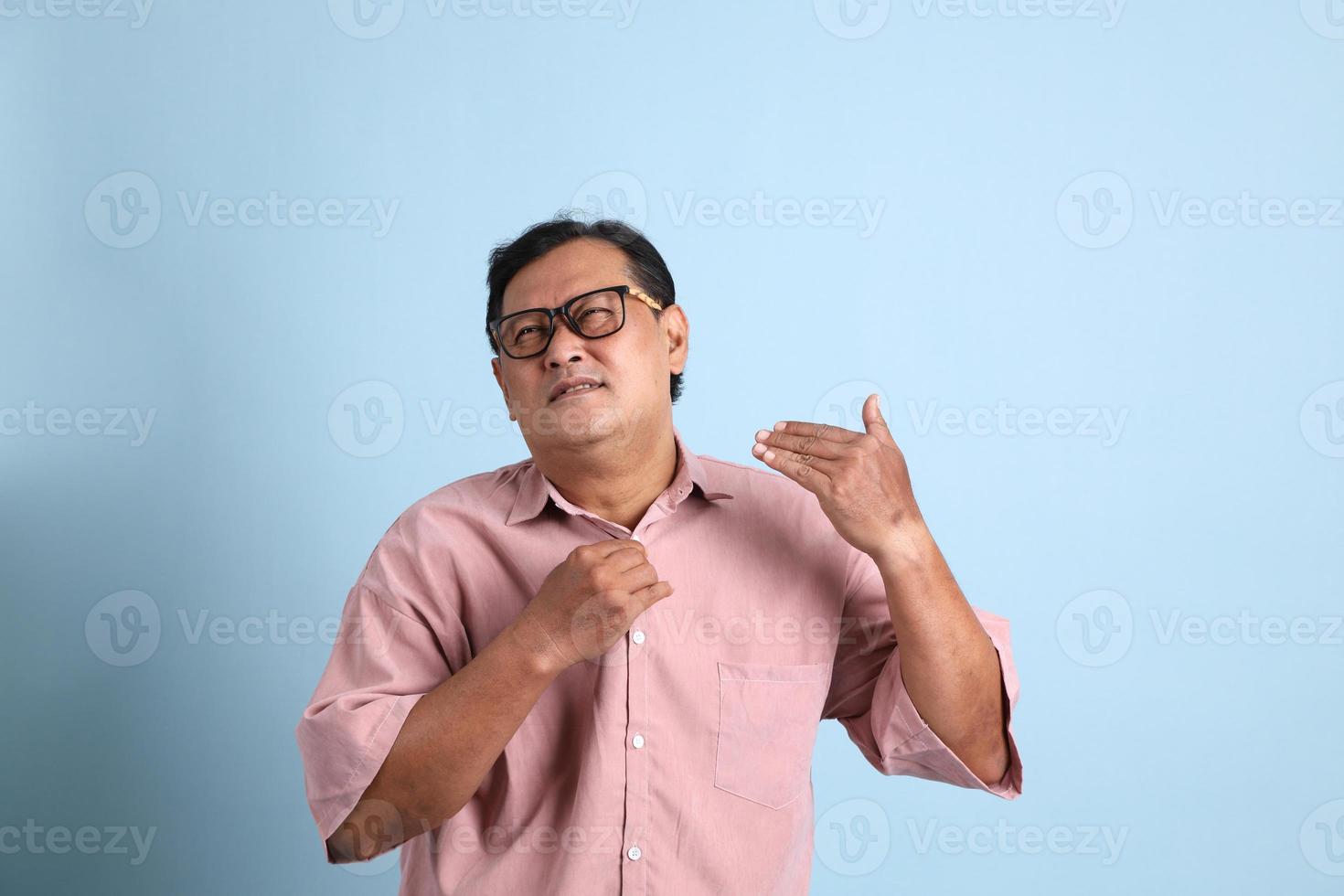 erwachsener asiatischer mann foto