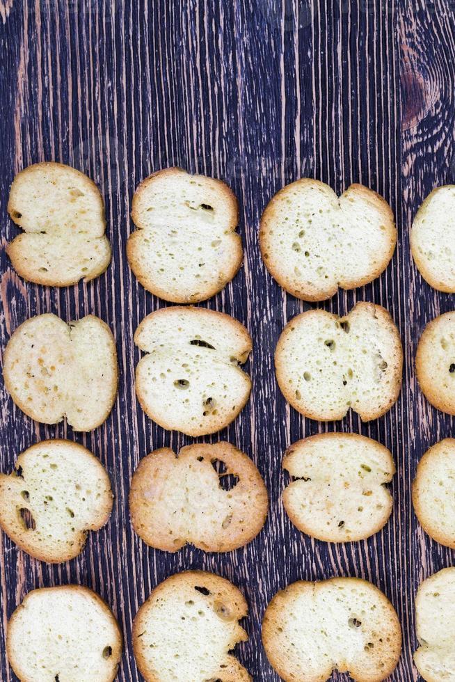 gebratene Roggencracker mit Gewürzen foto