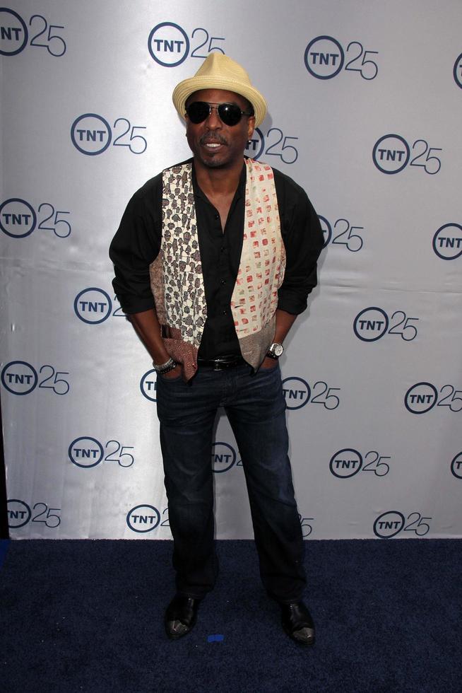 los angeles, 24. juli - levar burton kommt am 24. juli 2013 im beverly hilton hotel in beverly hills, ca foto