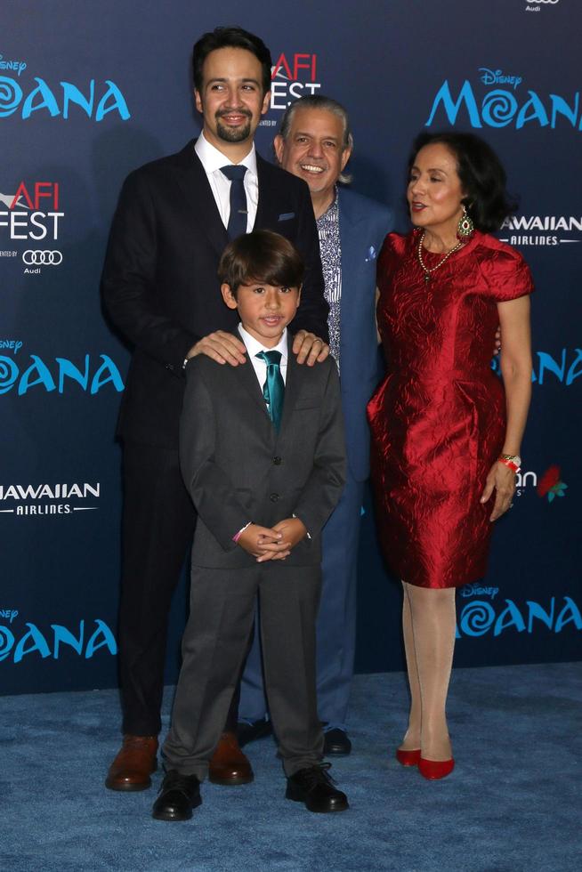 los angeles, nov 14 - lin-manuel miranda, gäste im moana im tcl chinese theater imax am 14. november 2016 in los angeles, ca foto