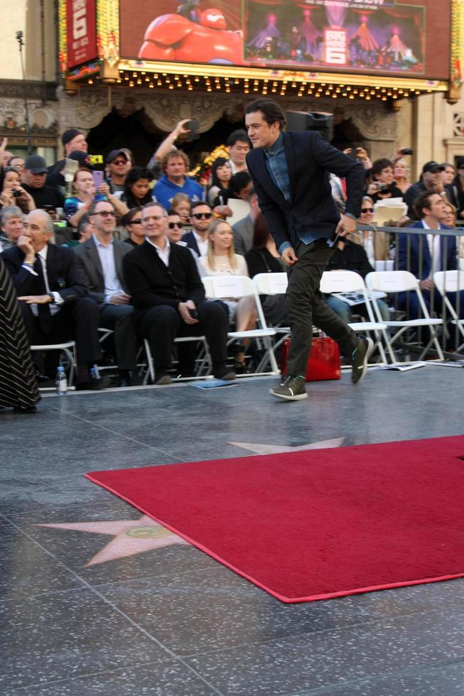 los angeles, 8. dezember - orlando bloom bei der peter jackson hollywood walk of fame zeremonie im dolby theatre am 8. dezember 2014 in los angeles, ca foto