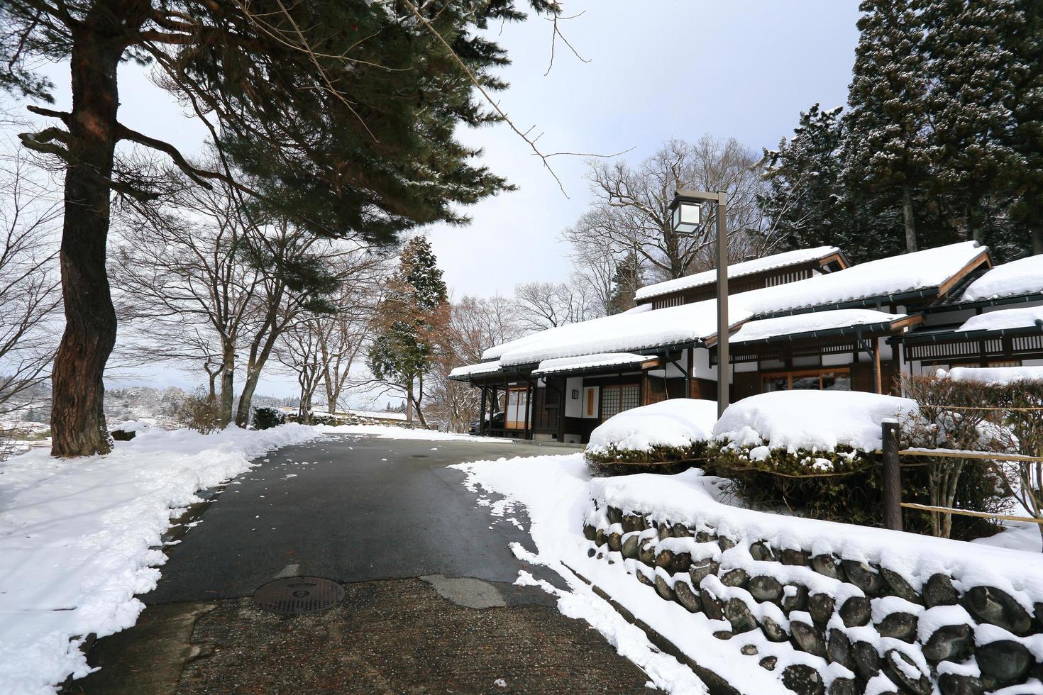 japanisches Haus mit Schnee foto