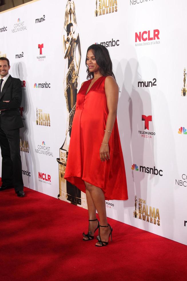 los angeles, 10. oktober - zoe saldana bei der nclr-alma-preisverleihung 2014 im civic auditorium am 10. oktober 2014 in pasadena, ca foto