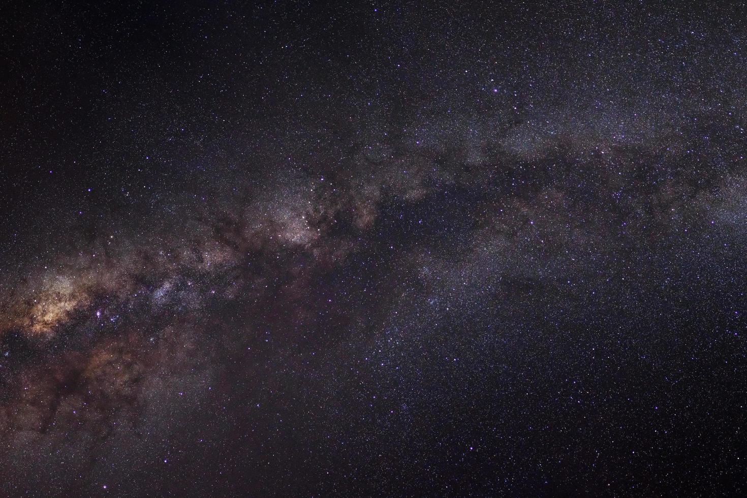 Milchstraßengalaxie mit Sternen und Weltraumstaub im Universum foto