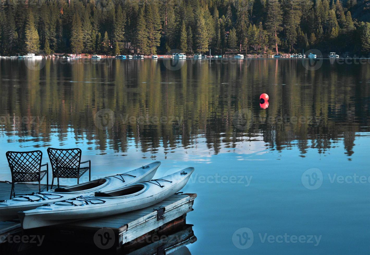 Kajaks auf dem See foto