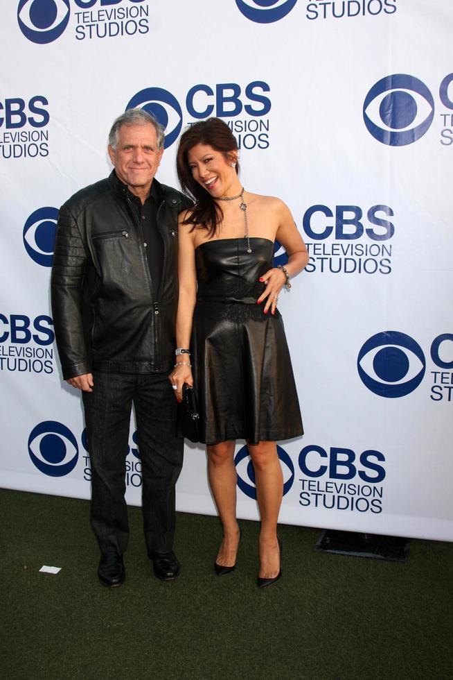 los angeles, 19. mai - leslie moonves, julie chen bei der cbs sommersoiree im london hotel am 19. mai 2014 in west hollywood, ca foto